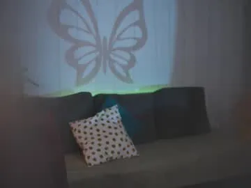 ginavalentinna – webcam model profile photo Image 4