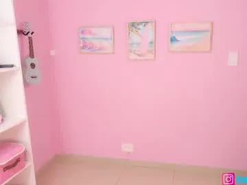 emilyhewell – webcam model profile photo Image 19