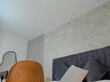 aliyv – webcam model profile photo Image 9