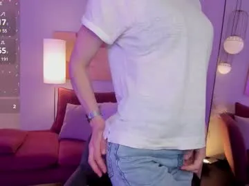 blue_bow – webcam model profile photo Image 3