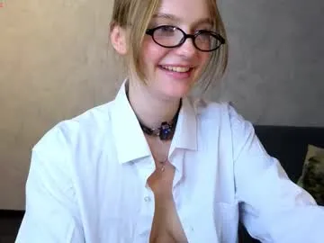 petites_perles – webcam model profile photo Image 18