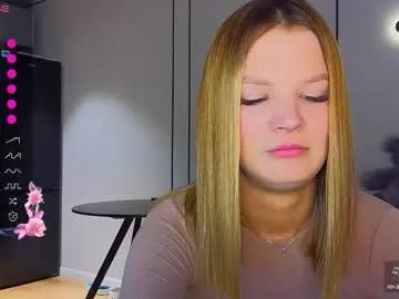 realtryit – webcam model profile photo Image 18