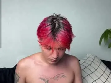 petites_perles – webcam model profile photo Image 10