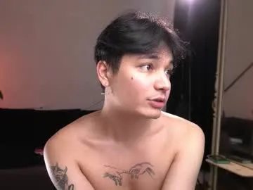 petites_perles – webcam model profile photo Image 14