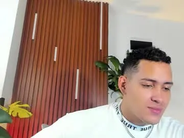 sexy_hot_friends_ – webcam model profile photo Image 14