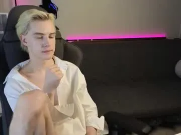 darklycurious – webcam model profile photo Image 2