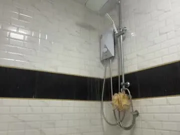 petites_perles – webcam model profile photo Image 3