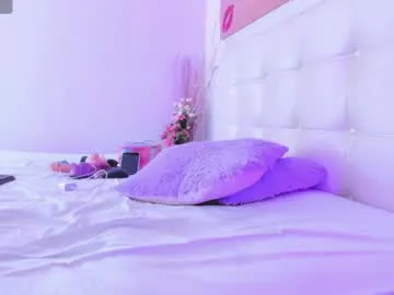 littlejennifer18 – webcam model profile photo Image 16