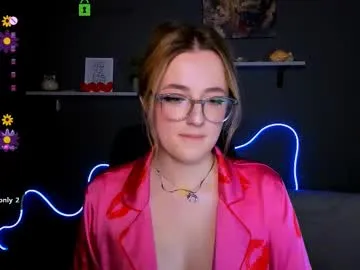 cherry_berry56 – webcam model profile photo Image 3