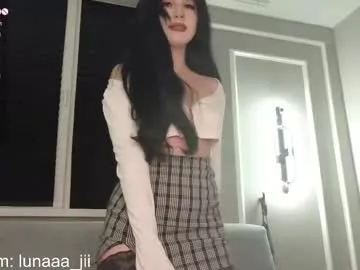 magical_mermaids – webcam model profile photo Image 8