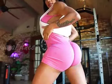 ErikaBonnie – webcam model profile photo Image 4