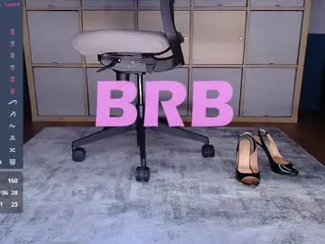 misskiarra – webcam model profile photo Image 4