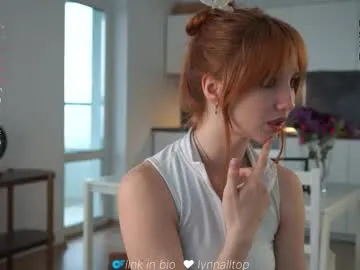 karlenegries – webcam model profile photo Image 11