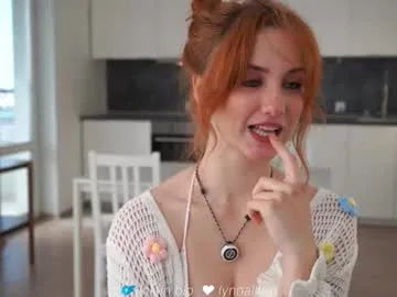 karlenegries – webcam model profile photo Image 6