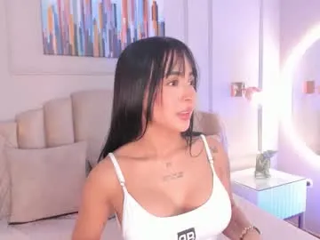 charis_hill – webcam model profile photo Image 3