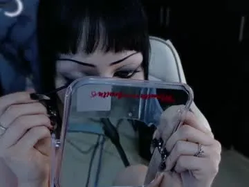 miavega1 – webcam model profile photo Image 5