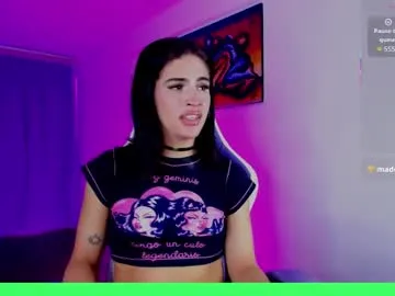 molly_and_paul – webcam model profile photo Image 18