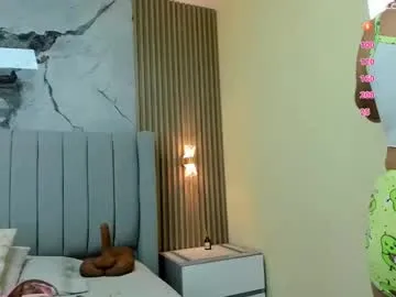 VictoriaLane – webcam model profile photo Image 4