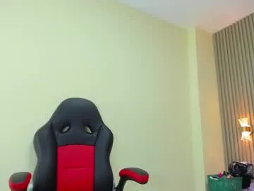 VictoriaLane – webcam model profile photo Image 6