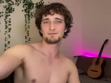 pinkypuppa – webcam model profile photo Image 2