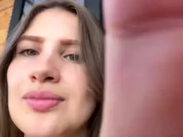 super_peach – webcam model profile photo Image 16