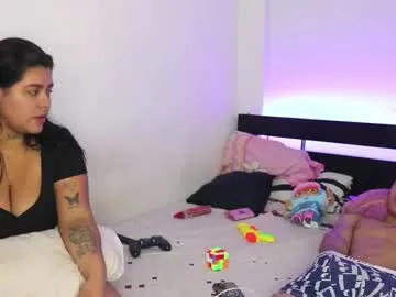 blue_bow – webcam model profile photo Image 19