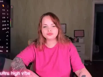 blue_bow – webcam model profile photo Image 10