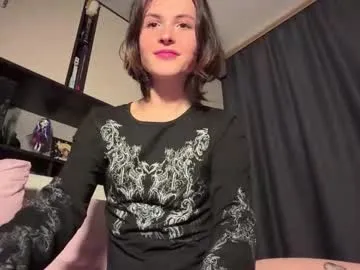 camille_lynn – webcam model profile photo Image 10