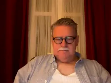 petites_perles – webcam model profile photo Image 9