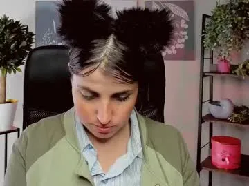 scarletttsinner – webcam model profile photo Image 2