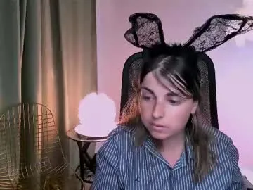 scarletttsinner – webcam model profile photo Image 3