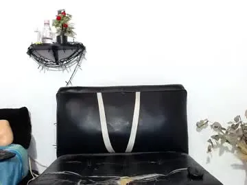 petites_perles – webcam model profile photo Image 7