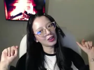 shiny_lily – webcam model profile photo Image 18