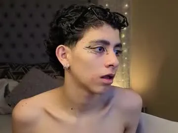 evahothead – webcam model profile photo Image 6