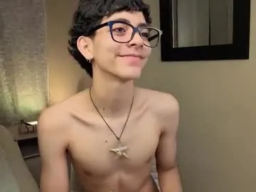 evahothead – webcam model profile photo Image 9