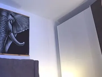 sexy_hot_friends_ – webcam model profile photo Image 8