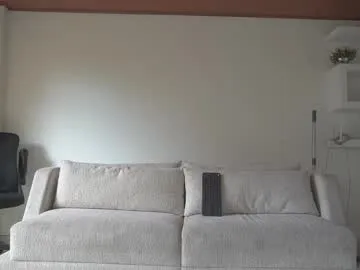 truuuly_yours – webcam model profile photo Image 11