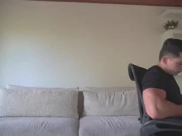 truuuly_yours – webcam model profile photo Image 18