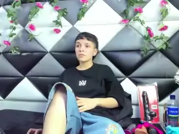 _b00bss_ – webcam model profile photo Image 17