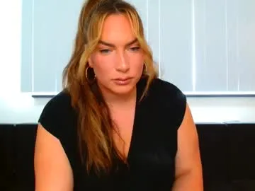 mia_cloudy – webcam model profile photo Image 15