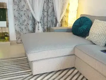 pinkypuppa – webcam model profile photo Image 4