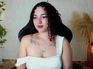 latinbaby_666 – webcam model profile photo Image 2