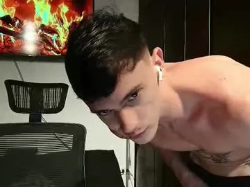 petites_perles – webcam model profile photo Image 12