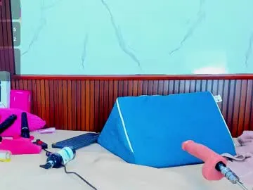 bright_diamonds_054 – webcam model profile photo Image 10