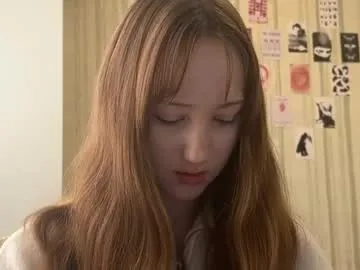 brunettklaryss – webcam model profile photo Image 6