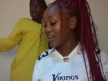 loving_ladies – webcam model profile photo Image 2