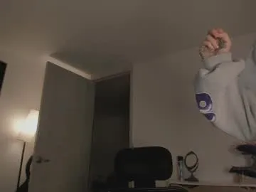 mason_bennet – webcam model profile photo Image 9