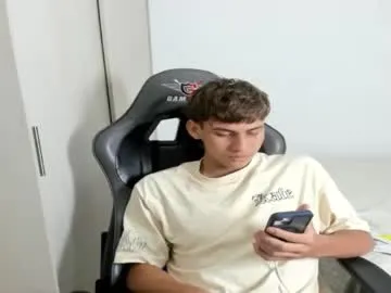 petites_perles – webcam model profile photo Image 19