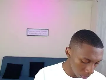 poison_milf_ – webcam model profile photo Image 11