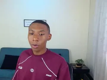 poison_milf_ – webcam model profile photo Image 12